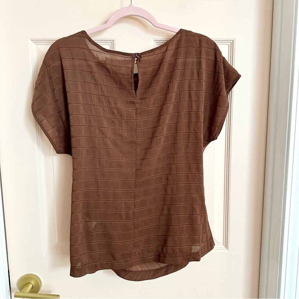 Brown lightweight max studio top - image 5